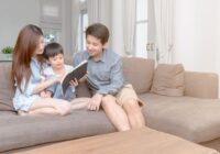 Mengajarkan Anak Untuk Terbuka Dan Berani Meminta Tolong Saat Merasa Terancam